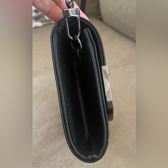 Louis Vuitton Vernis Rossmore MM Noir Magnetique - Picture 10 of 16